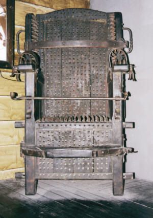 Dans les geôles Torture-chaise